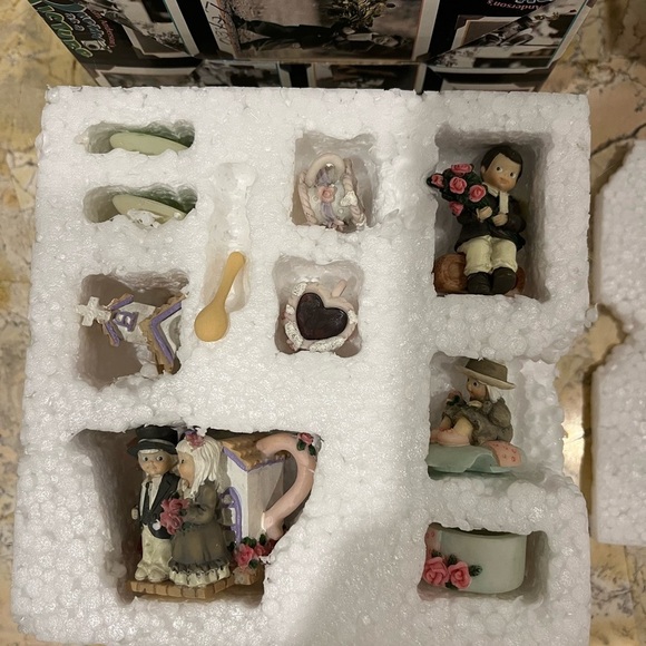 KIM ANDERSON pretty as a picture Enesco Wedding Set and Doctor Figurine - Picture 2 of 4